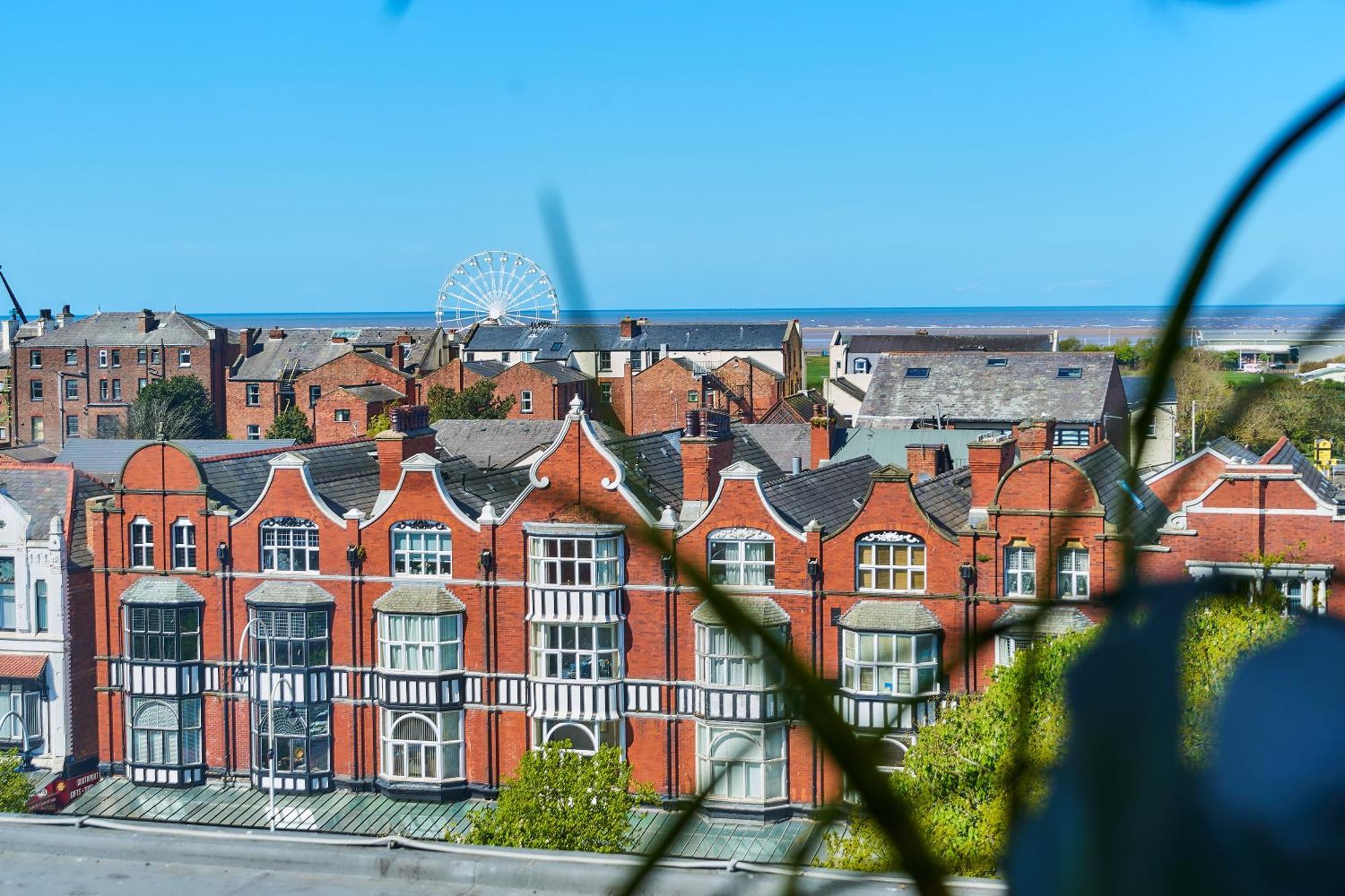 The Vincent Hotel Southport Exterior photo